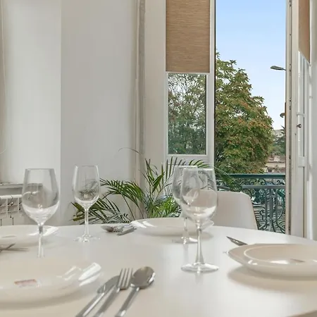 Charm 2br Unirii Square