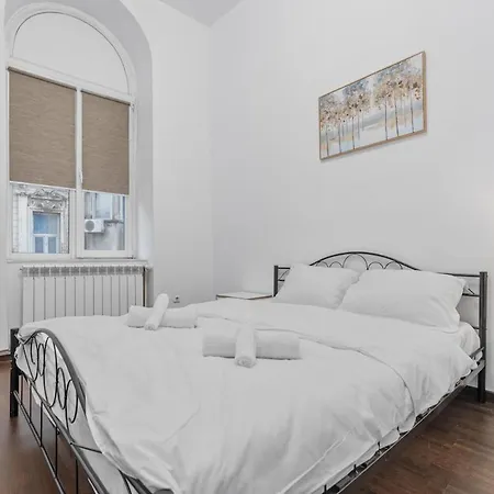 Charm 2br Unirii Square Appartement Boekarest