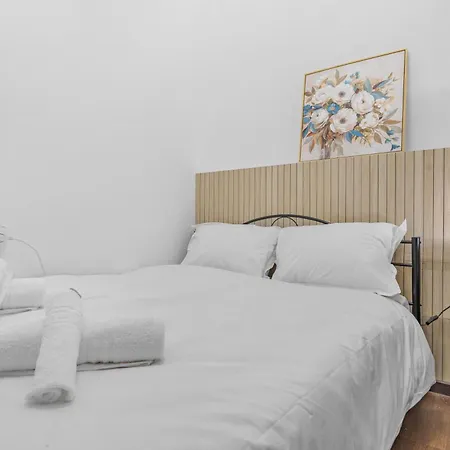 Apartment 2br With Balcony - Near Old Town *