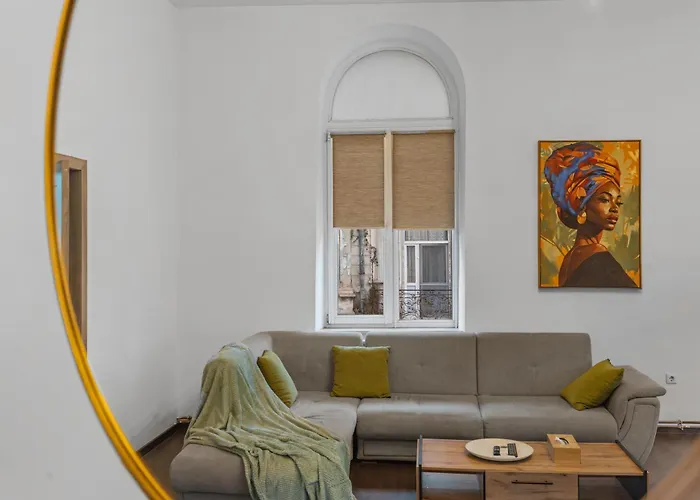 Appartement Charming 2-bedroom With Balcony Near Old Town Bucarest