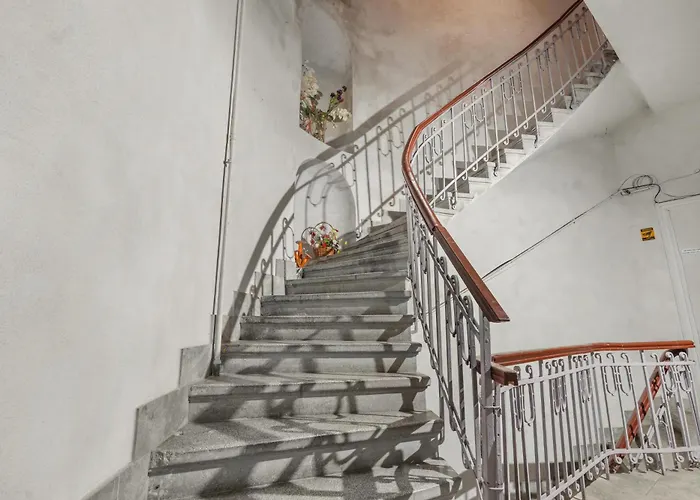 Apartamento Charming 2-bedroom With Balcony Near Old Town *